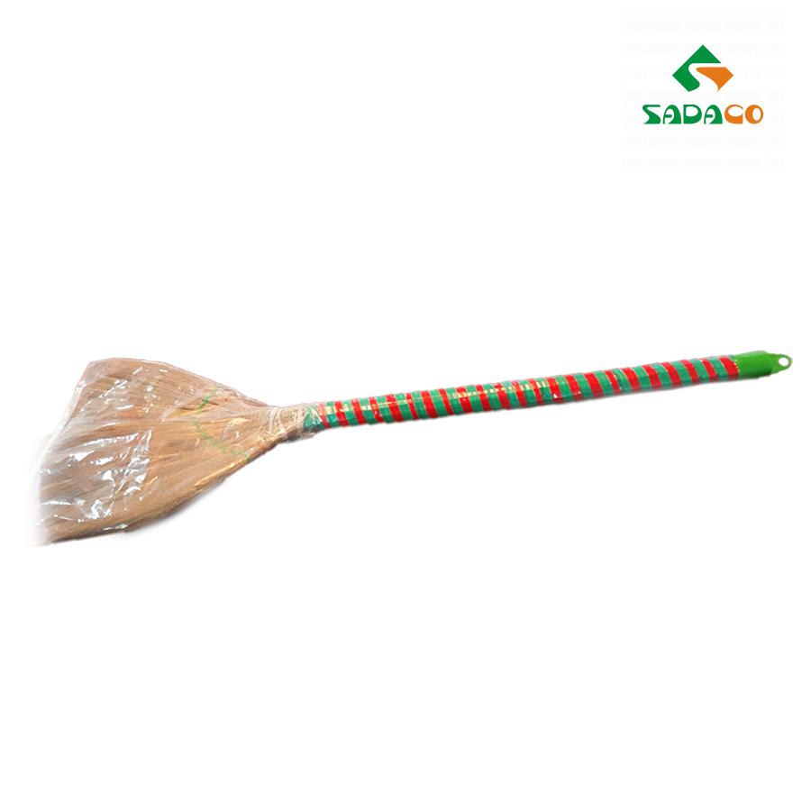 BRVNNPH0400C Viet Nam Nilon-wraped handle & Plastic head Broom 400g Piece